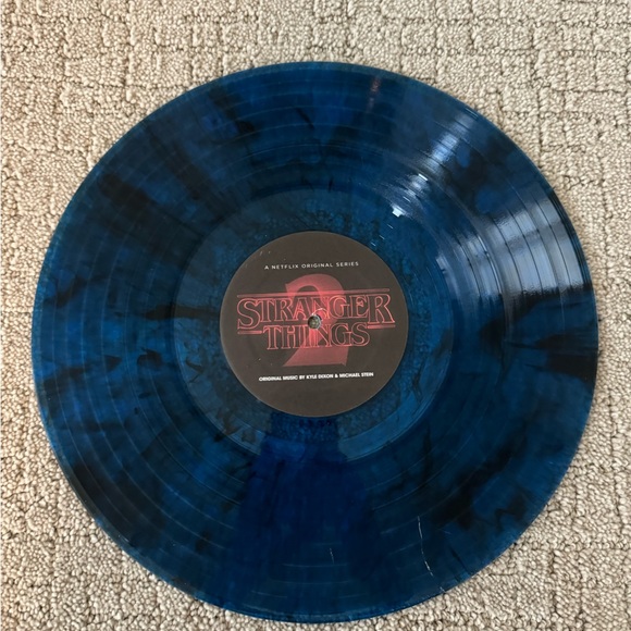 Stranger Things Vynil - Picture 4 of 6